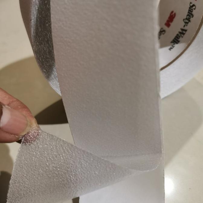 

Anti slip tangga/garasi/lantai - Safety walk tape anti licin clear 5cm
