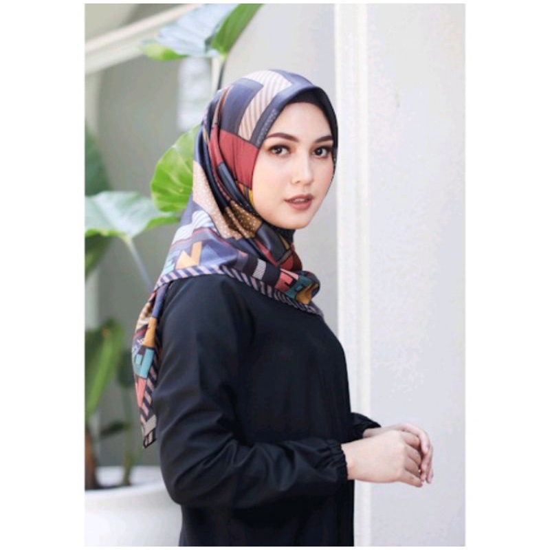 HIJAB SEGI EMPAT VOAL JESSA || JILBAB KERUDUNG SEGI EMPAT MOTIF JESSA