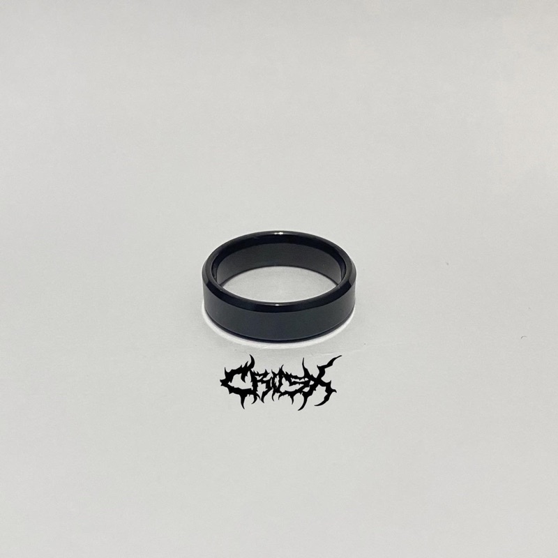 BLACK RING / SILVER RING / COUPLE RING / CINCIN COUPLE / CINCIN TITANIUM / CINCIN HITAM POLOS / CINCIN SILVER POLOS / CINCIN STAINLESS STEEL / AESTHETIC RING / CINCIN ESTETIK / CINCIN AESTHETIC / CINCIN PRIA / CINCIN WANITA / CINCIN PRIA WANITA