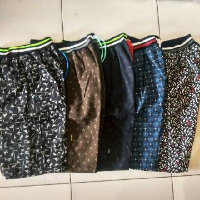 Celana Pendek Pria Distro Motif Kolor Cowok Dewasa Santai Premium