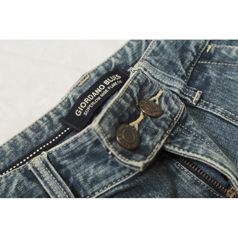 Preloved Giordano Celana panjang wanita