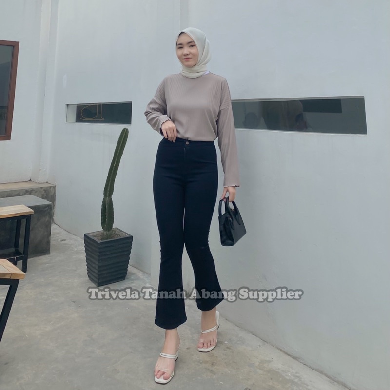 Tania Black Cutbray Jeans Wanita