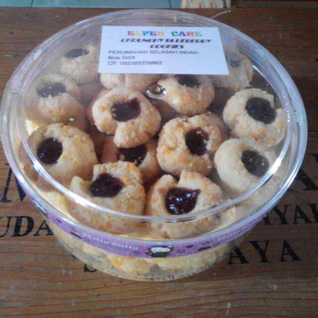 

Chrunchy blueberry cookies