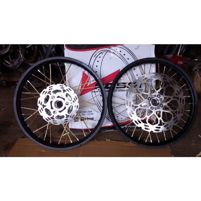 1paket velg variasi untuk Suzuki Satria FU jari2 Gold