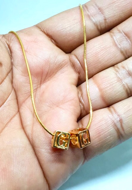 Kalung wanita kalung inisial kalung huruf kalung replika emas kalung huruf kotak