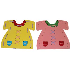 menjahit baju 1keping APE untuk melatih koordinasi mata dan tangan