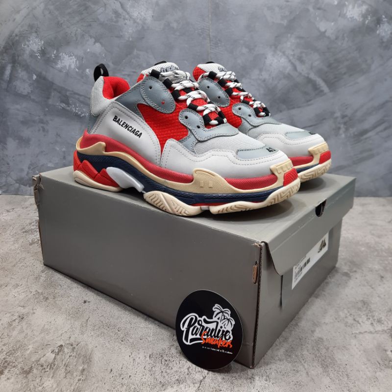 Sepatu Balenciaga Triple S Grey Red