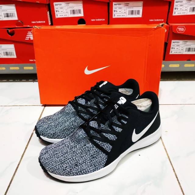 nike varsity complete trainer