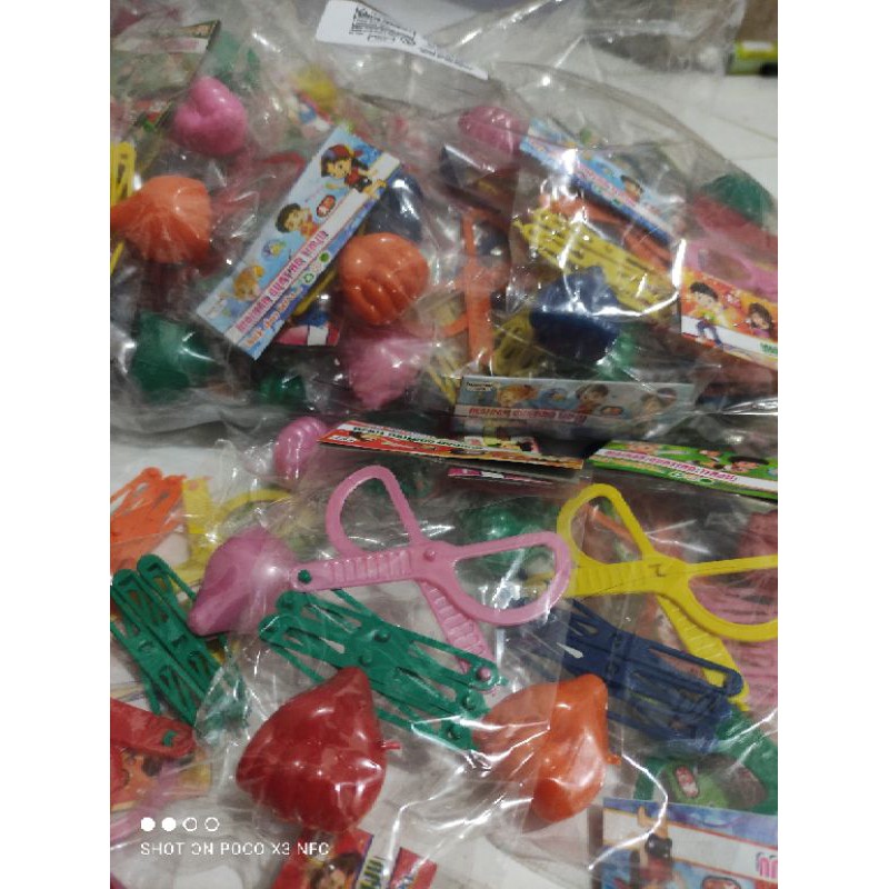 

mainan gunting tonjok / gunting tinju isi 20 pcs