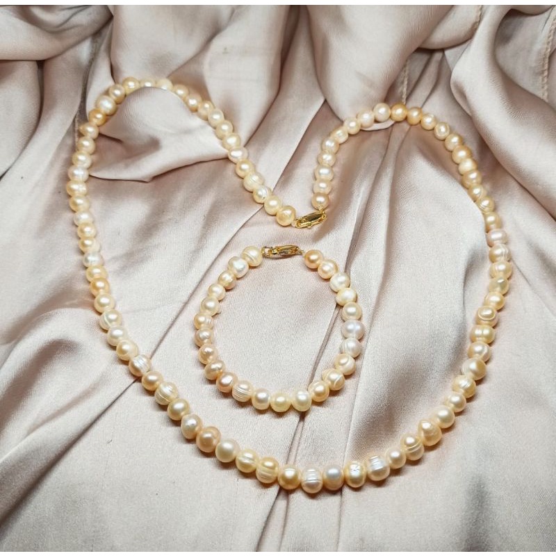 Set Kalung mutiara dan gelang mutiara asli lombok