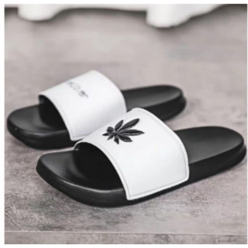 Baru bisa COD Sandal Pria/Wanita WD/Sandal slip on kasual