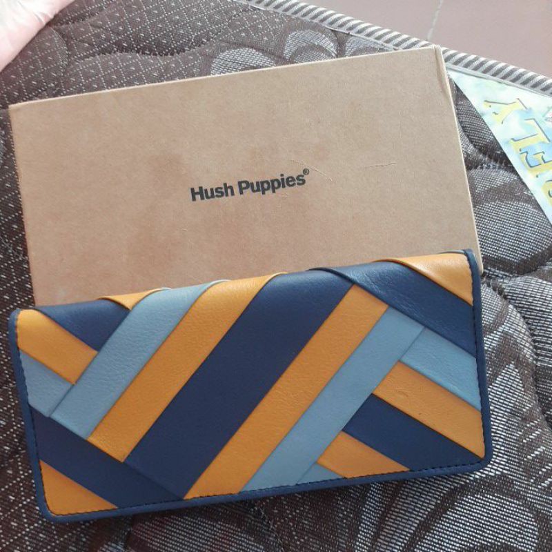 dompet wanita hush puppies