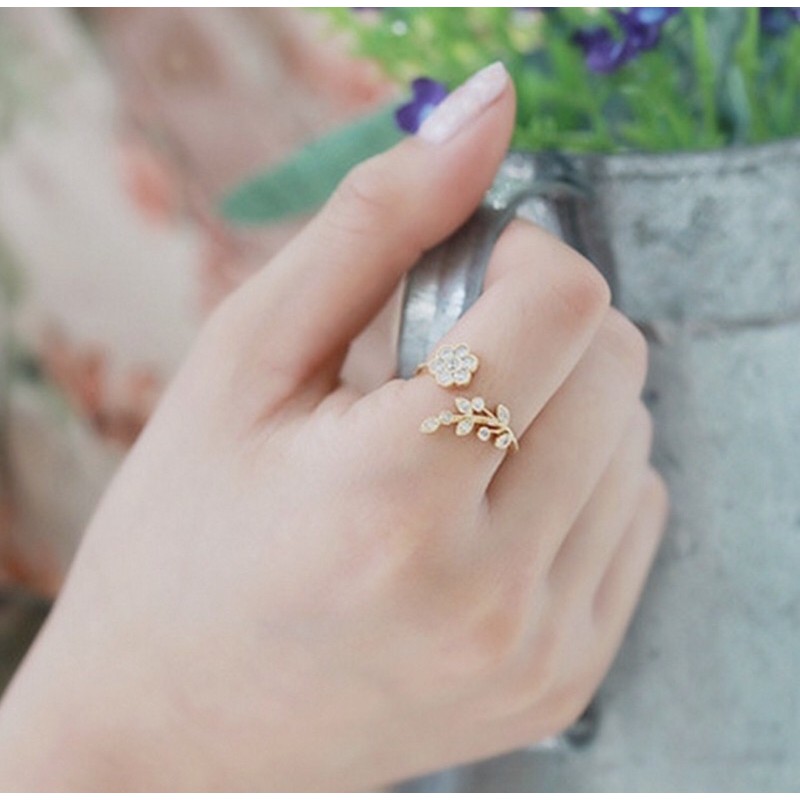 Cincin Wanita Bentuk Bunga Cantik