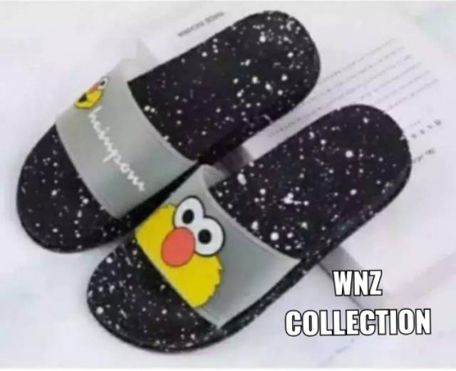 WnZcollection / Sandal Wanita Elmo Hitam / Sandal Elmo Karet / Sandal Flat Wanita / Sandal Bintik