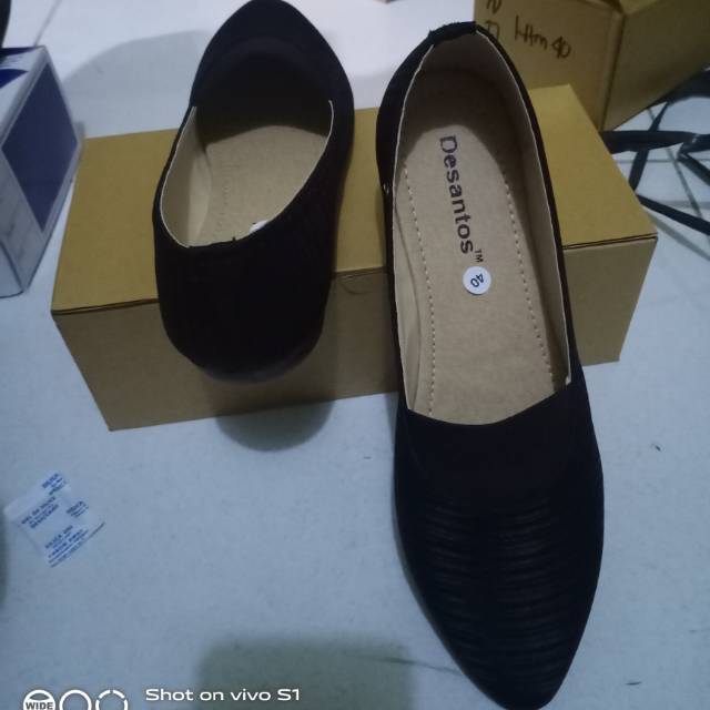 Sepatu wanita desantos