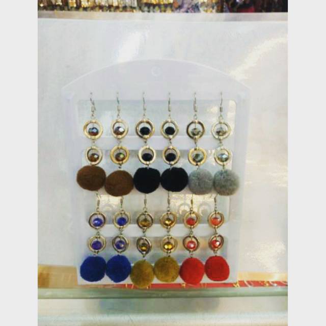 Anting Fashion Hijab Juntai Pompom- ANTING LUCU - GIWANG - KERABU FASHION JEWELRY AKSESORIS WANITA