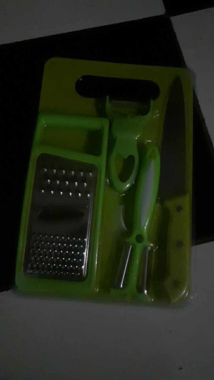 Parutan + Pisau + Talenan + Peeler + Gunting 5in1