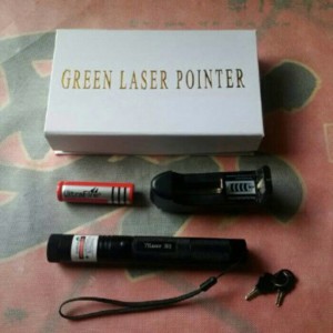 Green Laser Pointer / Laser Pointer Hijau 303