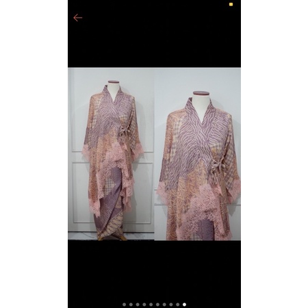 sarah the label kimono lace