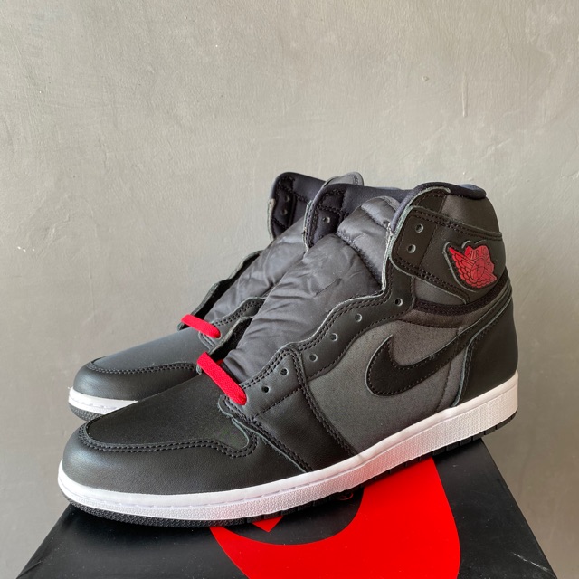 Air Jordan 1 Black Satin Gym Red