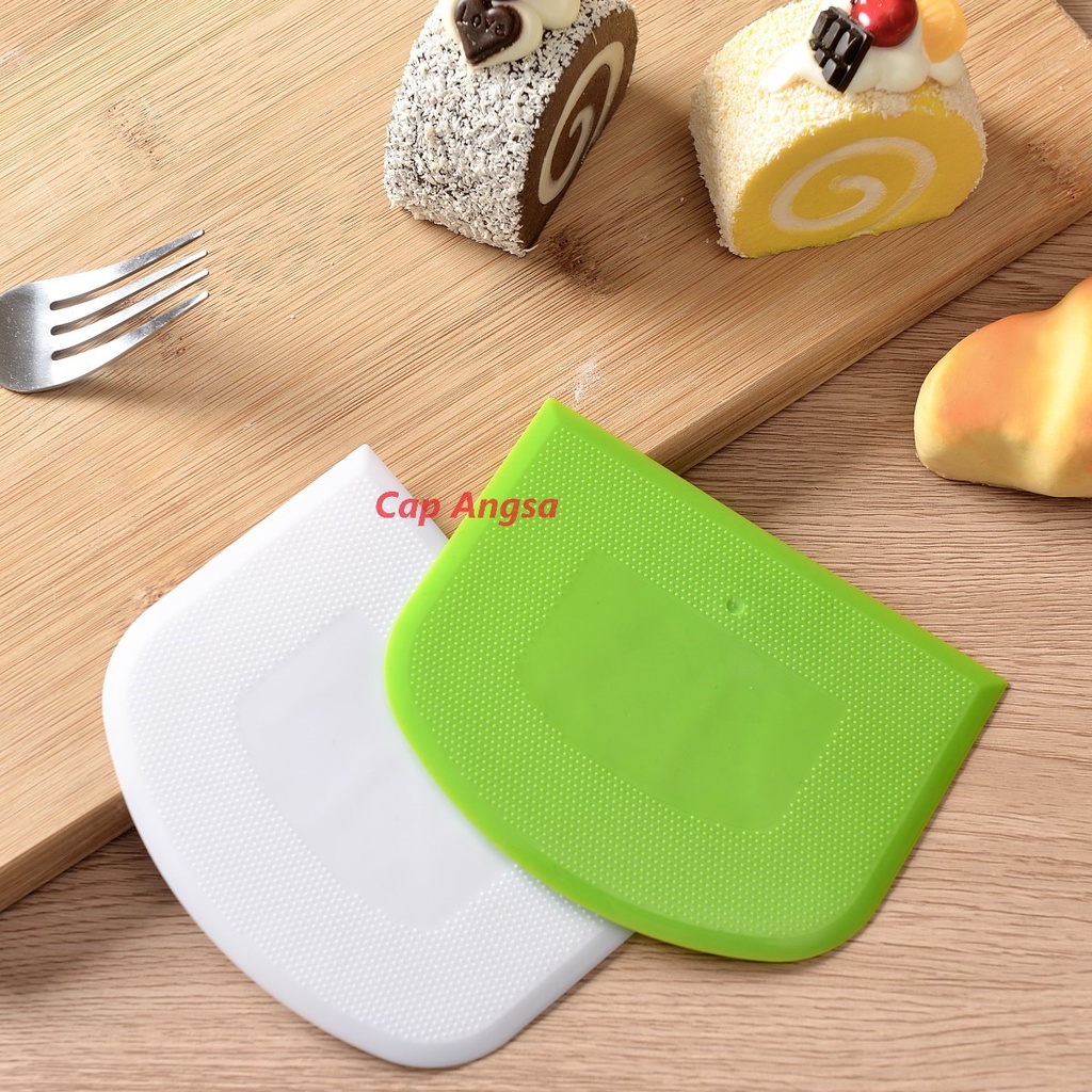 SCRAPER SCRAPPER SPATULA PISAU PEMOTONG ADONAN PLASTIC DOUGH CUTTER ICING ROTI FONDANT KUE BUTTER CREAM D SHAPE