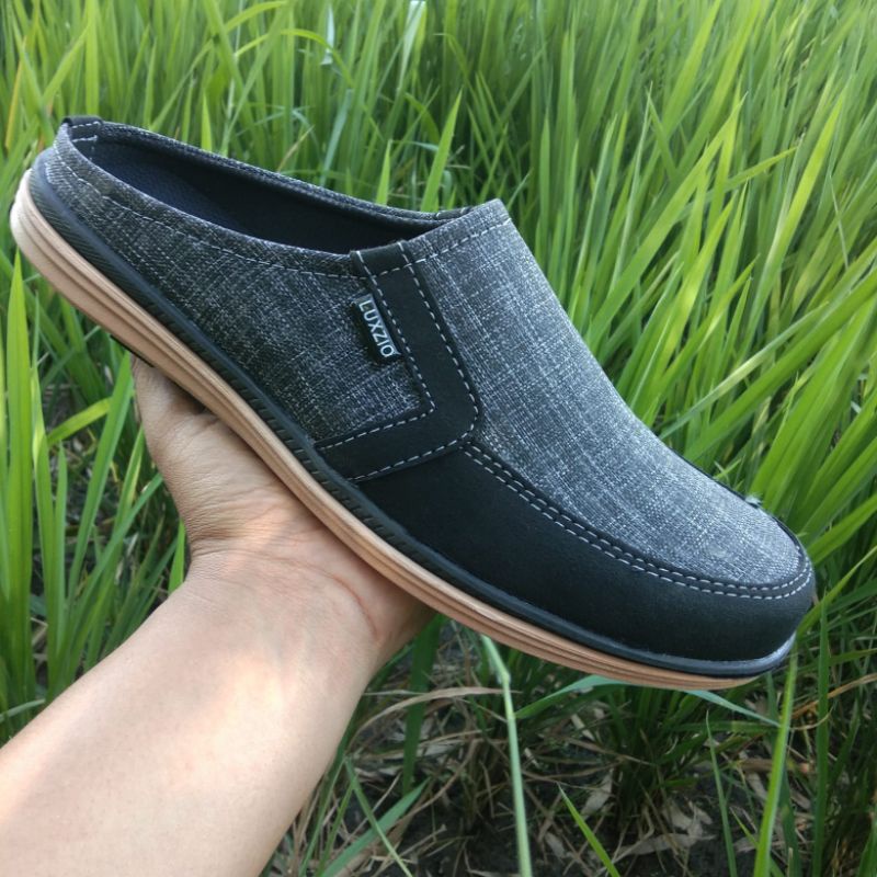 Bustong Pria Kulit Slip On Slop Selop Sepatu Sandal Sintetis Kanvas Sol Karet