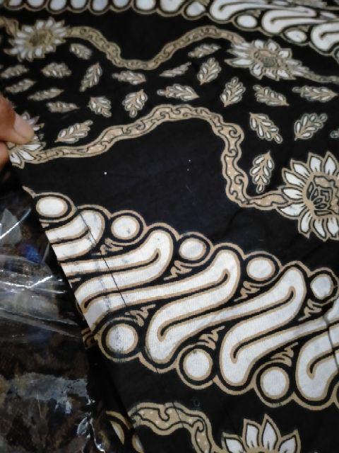 Batik Pria / Baju Batik Pria / Kemeja Batik / Lenganpanjang Size M L Xl Terbaru
