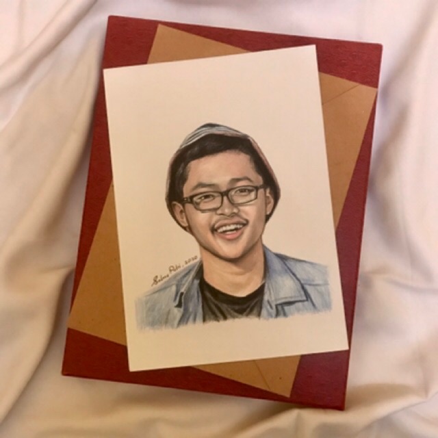 

Lukisan Wajah Realisme Pensil Warna (ukuran: A3, A4, A5) untuk kado/souvenir/ulang tahun