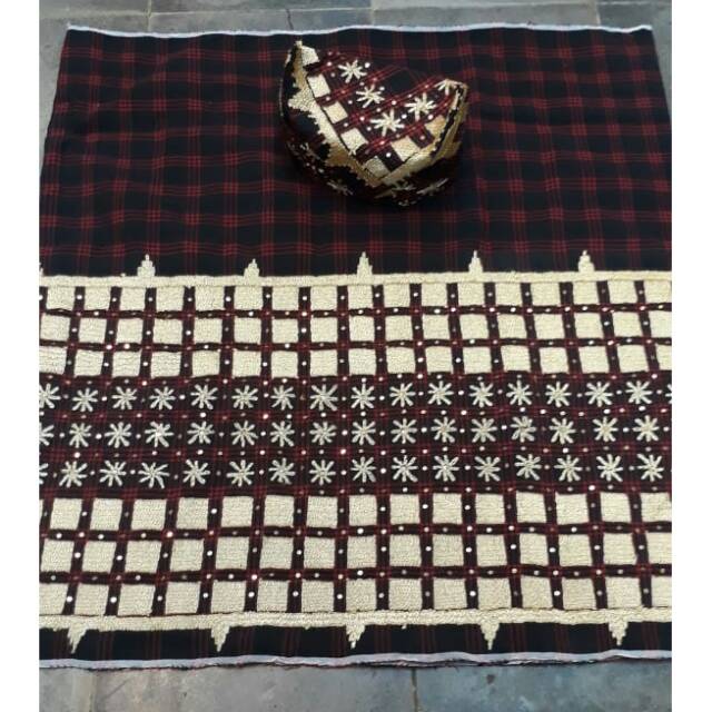 Tapis kotak penuh + peci tapis perahu