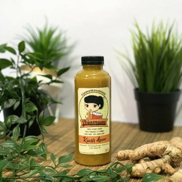 

DJAMUNE - Jamu Tradisional Kunyit Asem / Kunir Asem 100% Fresh - 250 ml