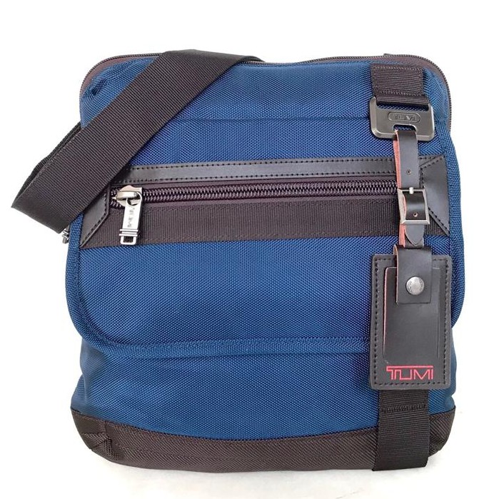 Tas Tumi Eastern Flap Crossbody Bag Selempang Cowok Biru Navy Baltic Original Cowok ASLI Kado Hadiah