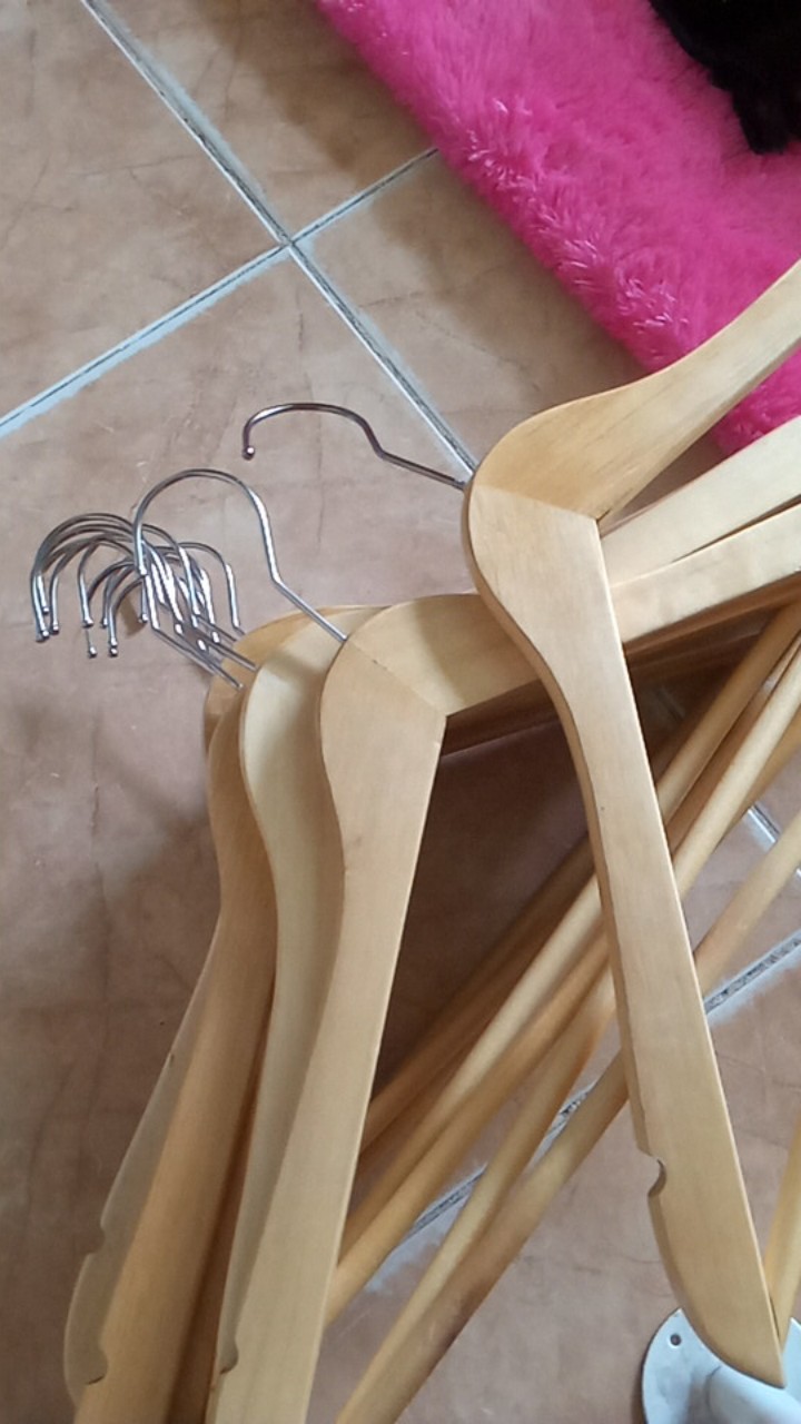 Hanger Kayu Palang Natural (harga 6pcs)