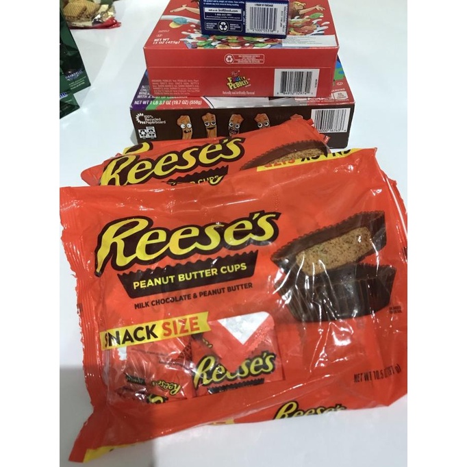 

Reese Peanut Butter Cup miniatures snack size import