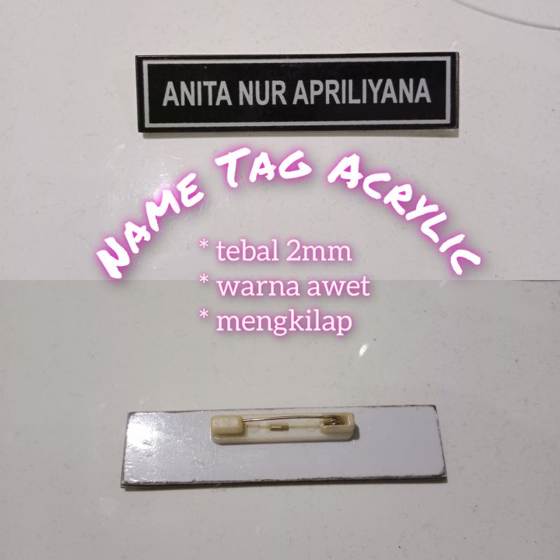 

Name Tag Nama Dada Acrylic Peniti