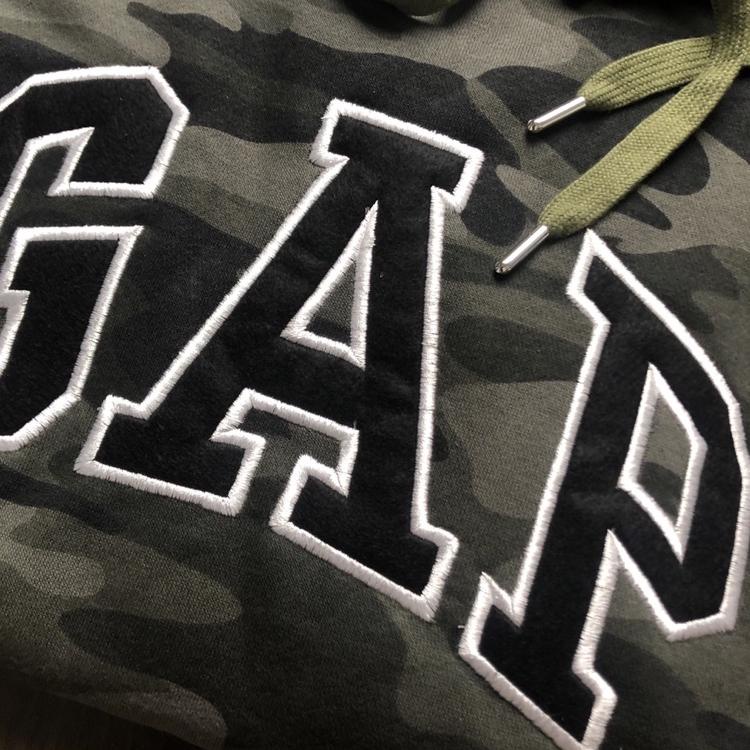 Muraaaahh.. Sweater Hoodie GAP Bordir Camo Hijau Army Import Full Tag Wash + Label Mirror