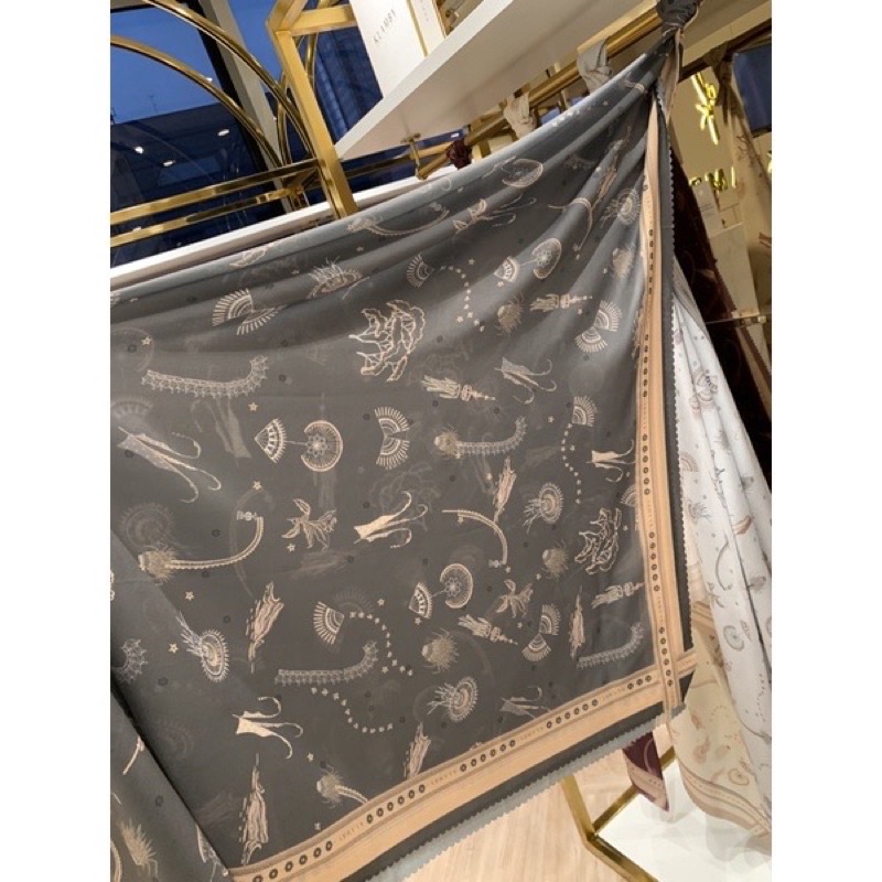 Kala Scarf Wearing Klamby Dark Green