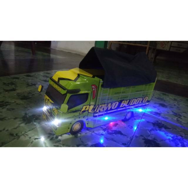 MINIATUR TRUK CANTER COSTOM NAMA & LIVERY. LAMPUAN & NON LAMPU. RC dan Non RC