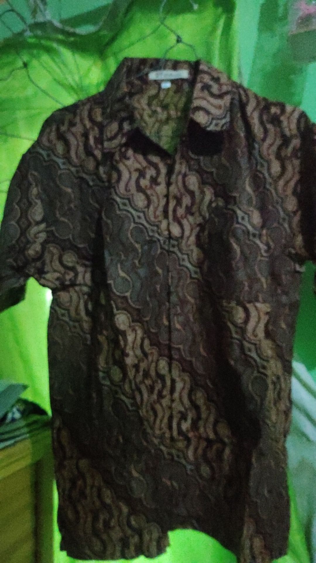 Cod - Dt Collection - Kemeja Hem Batik Cowok Lengan Pendek Motif Ulir Cokelat