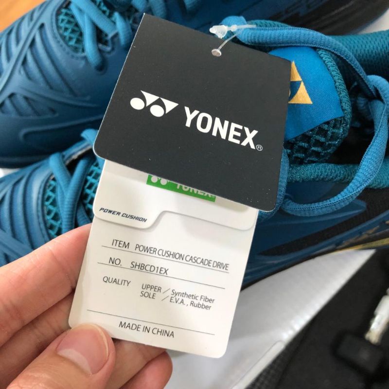 Sepatu Yonex Cascade Drive