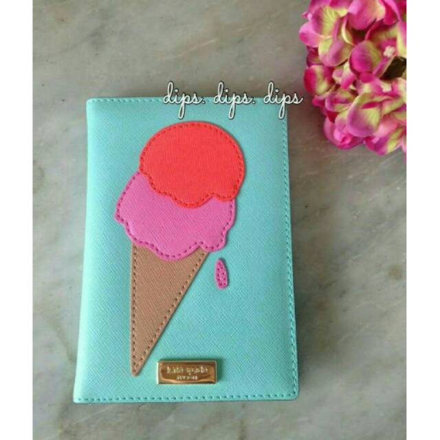 DOMPET PASSPORT KATE SPADE