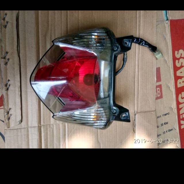 Lampu belakang mio j