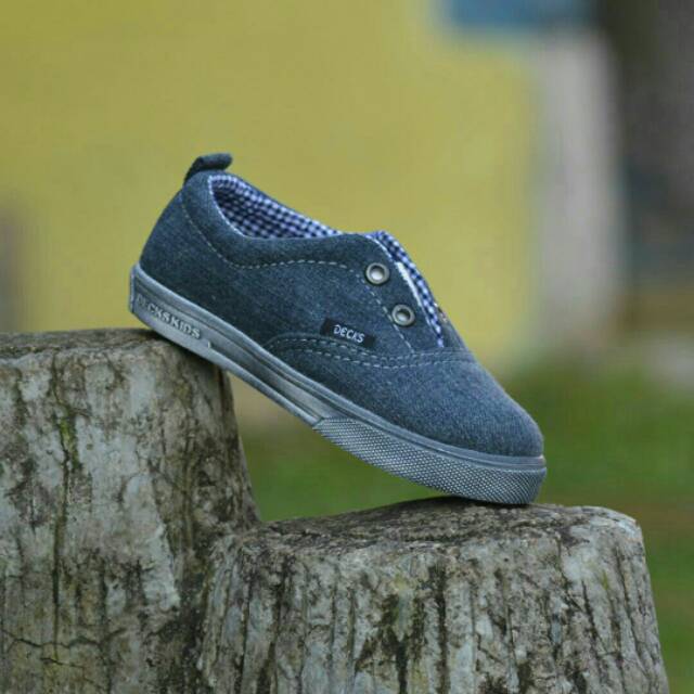 Sepatu Anak Laki-laki Decks Kids Volga Brush Dark Grey Original