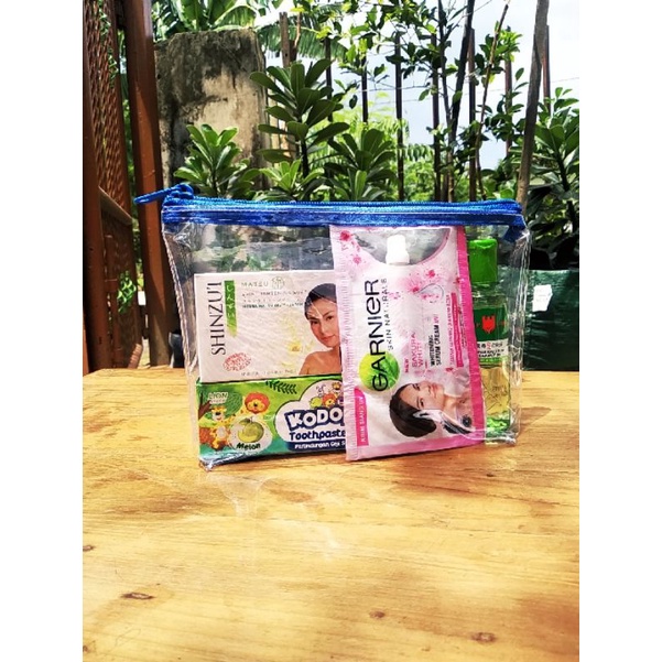 

Pouch Kosmetik / Pouch serbaguna P.23 L.5 T.15