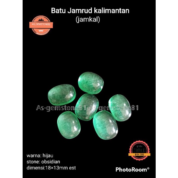 Batu jamrud Kalimantan Kristal tranfaran
