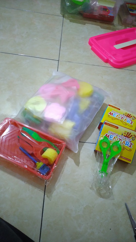 Painting Tools Ekonomis Set Dengan Alas Cat