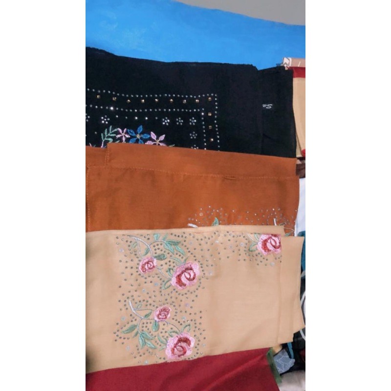 Preloved JILBAB SQUARE MANIK