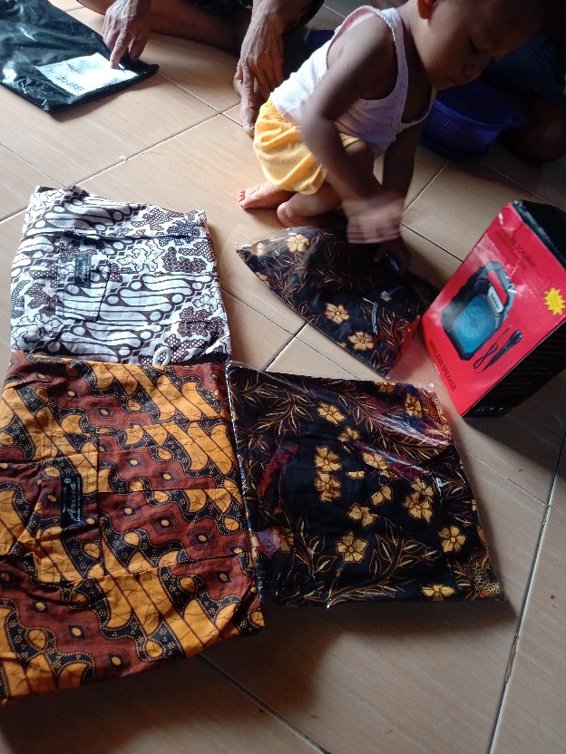 Batik Couple Pria Wanita Kelas Internasional