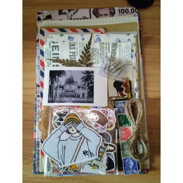 

100+ Pcs Journal kit bundle Diary kit Sticker Penpal kit Vintage Aesthetic Tumblr Lettering Bujo kit