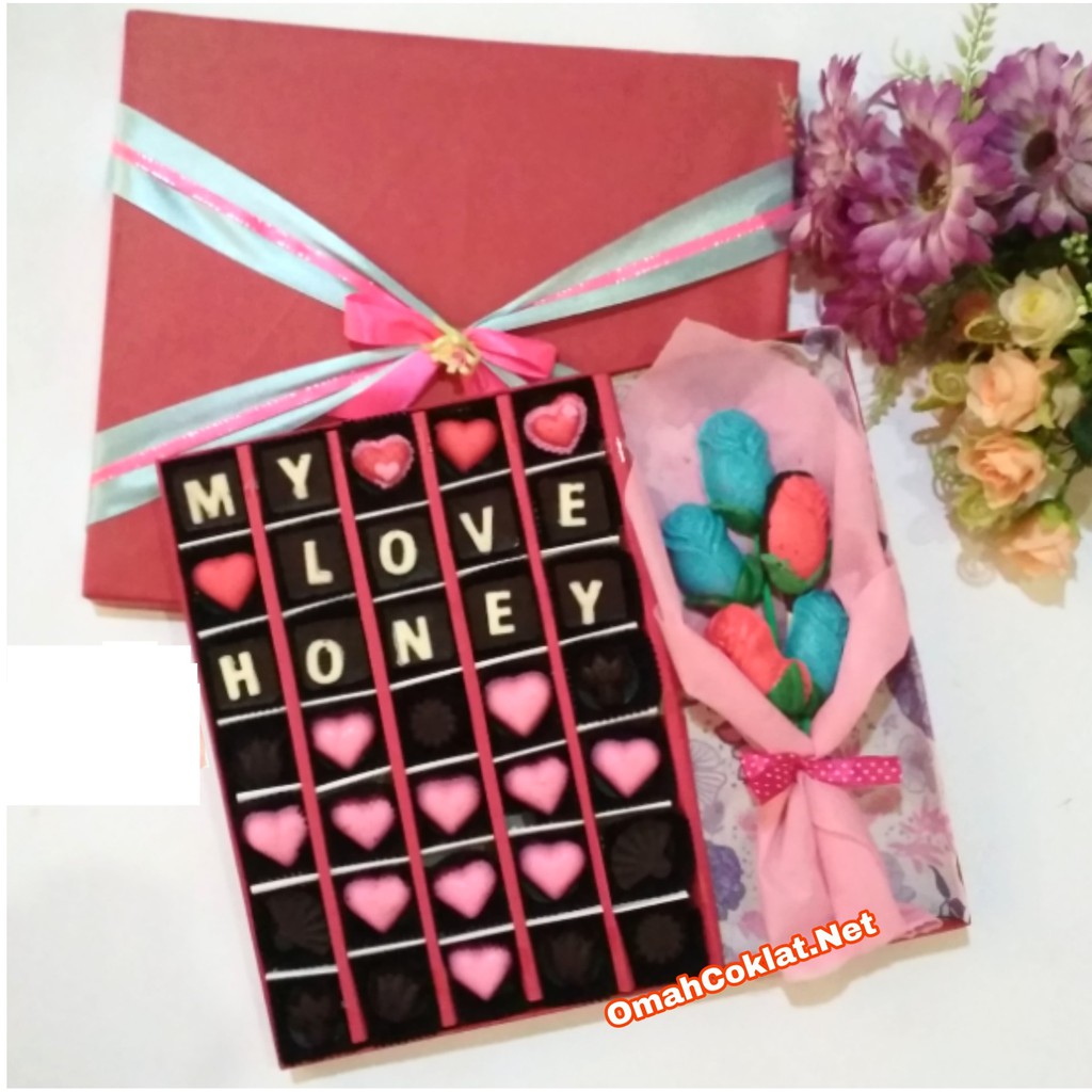 

kado anniversary untuk pacar / kado anniversary ldr / coklat praline huruf untuk anniversary