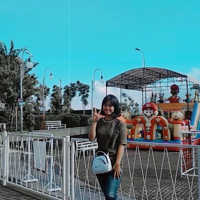 Tas selempang balenciaga